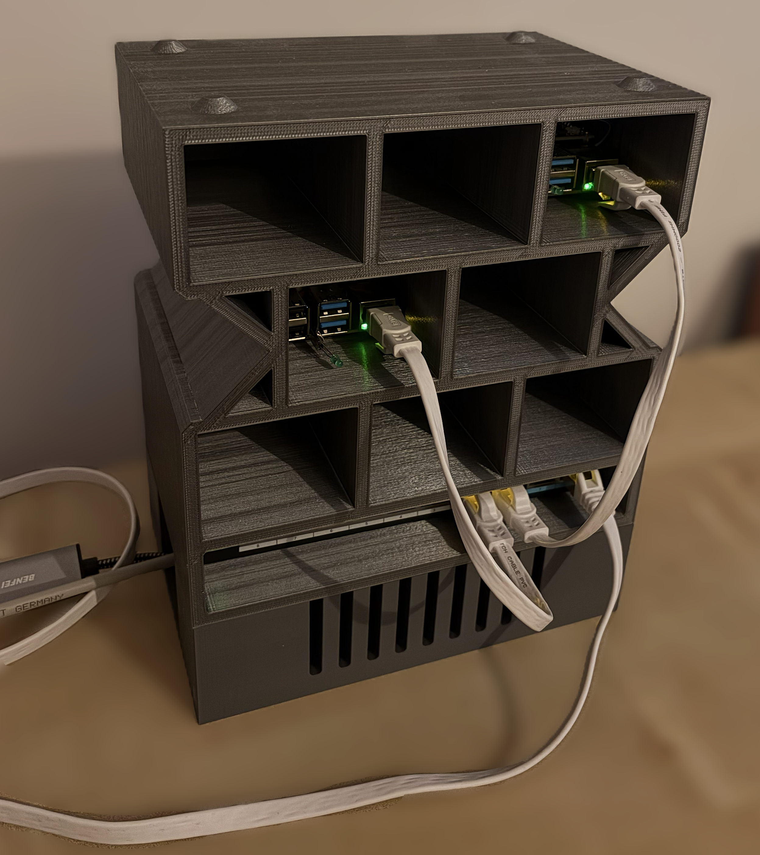 Bild des individuell 3D-gedruckten Server-Clusters